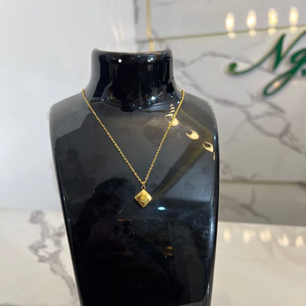 9105435 NECKLACE
