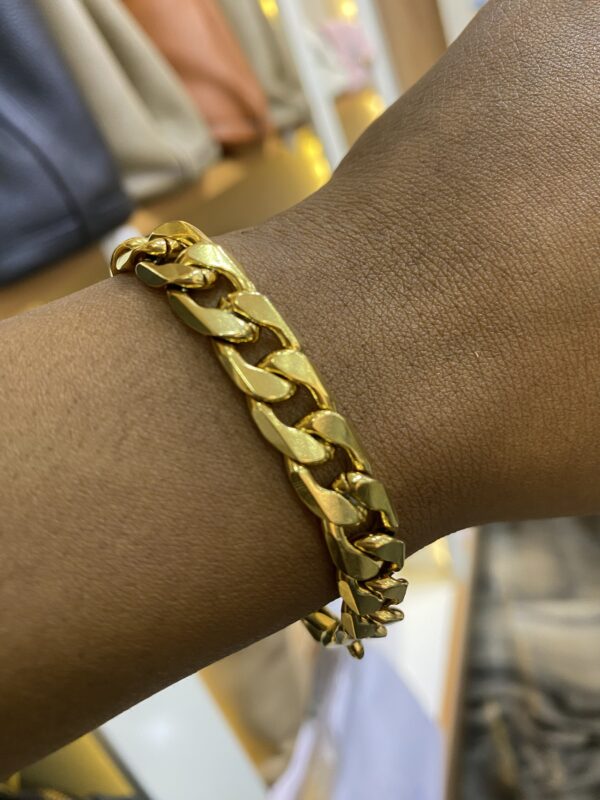 9102674 GOLD BRACELET