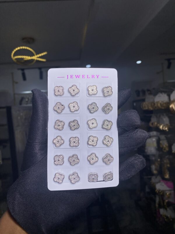 30NGLU047