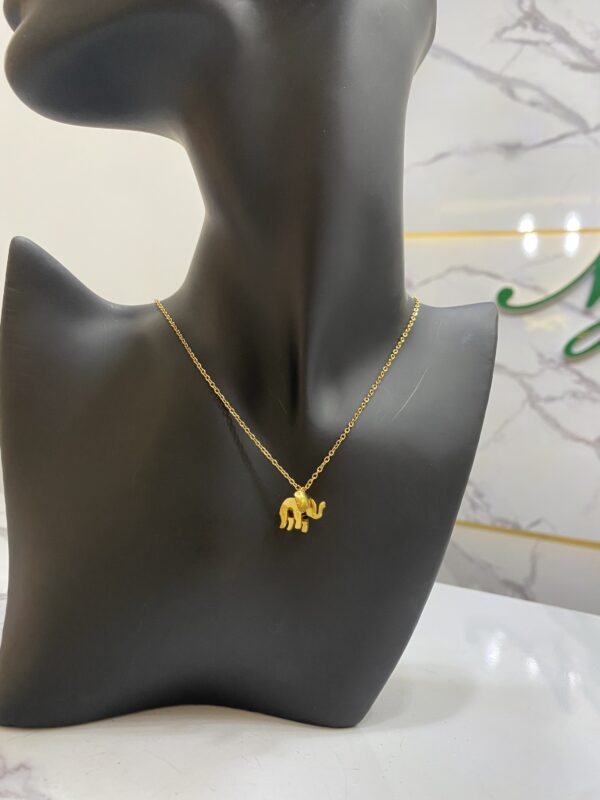 24090301 NECKLACE
